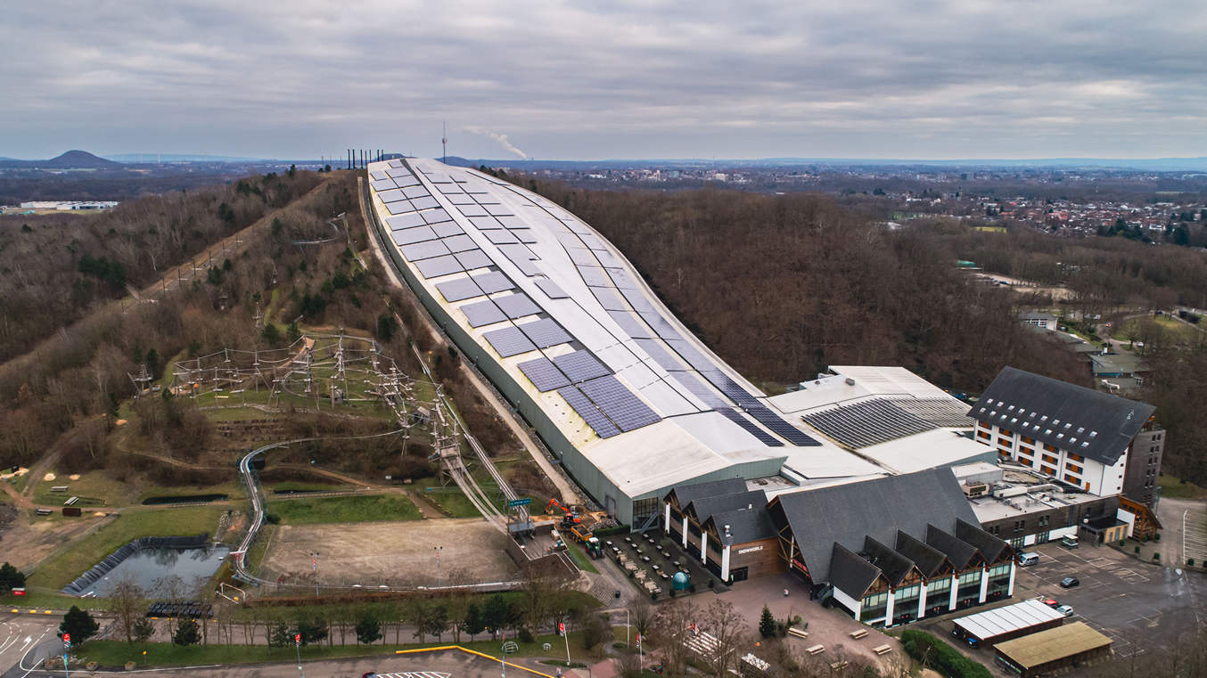 SnowWorld combineert zonne- en windenergie: zó wordt witte sneeuw steeds groener