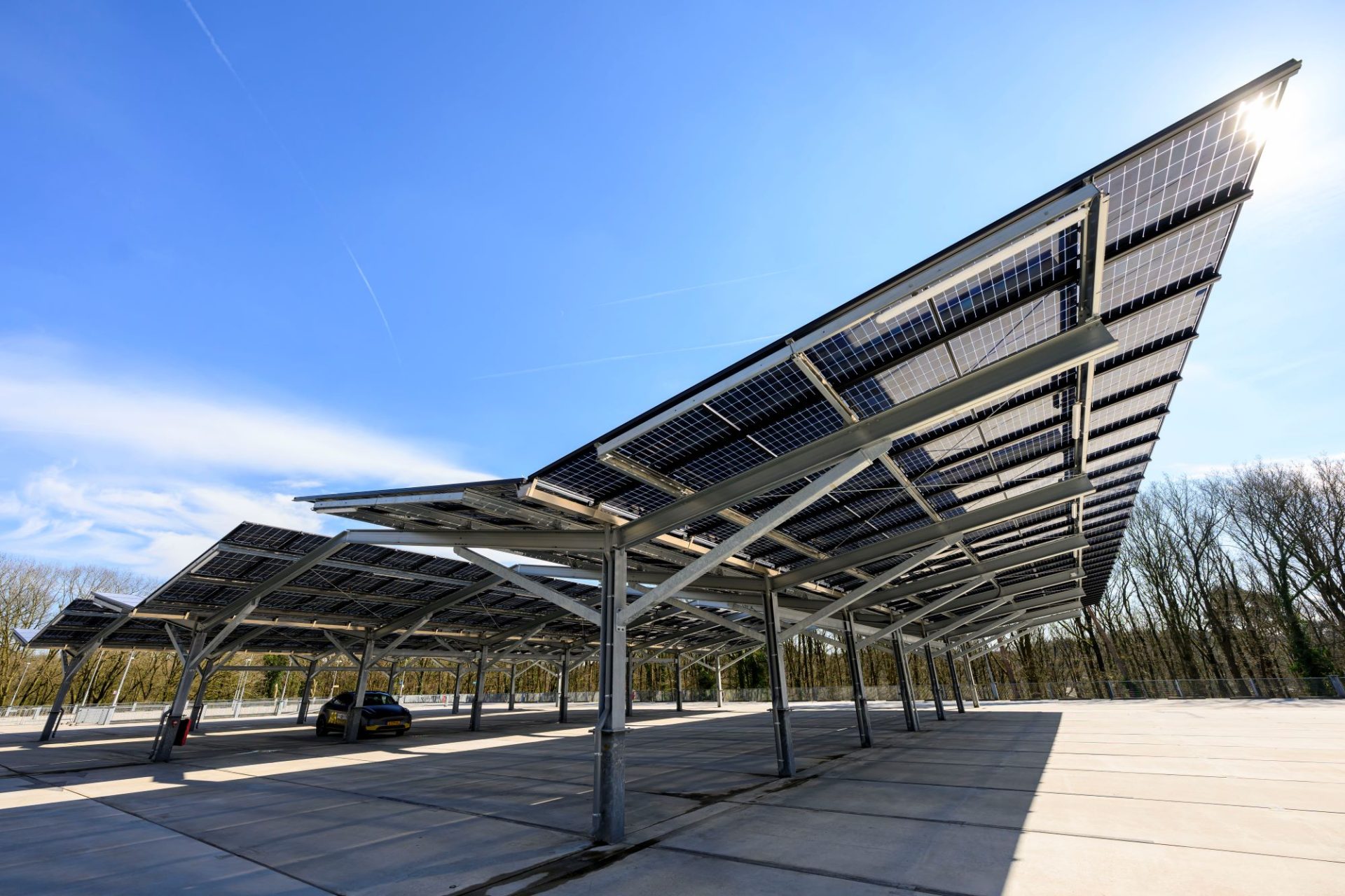 DierenPark Amersfoort opent grootste zonnecarport van de stad