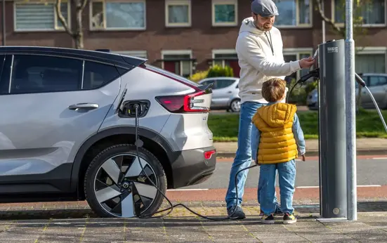 ANWB introduceert Auto-stopfunctie tegen onredelijk hoge blokkeertarieven in de nacht