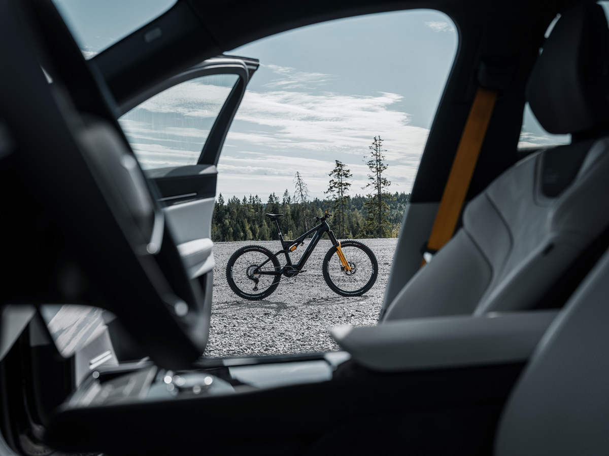 Polestar onthult limited edition elektrische mountainbike die naadloos aansluit bij het SUV-assortiment