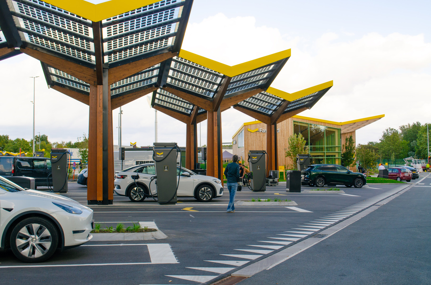 Fastned haalt ruim 32 miljoen euro op met obligaties bij particuliere investeerders