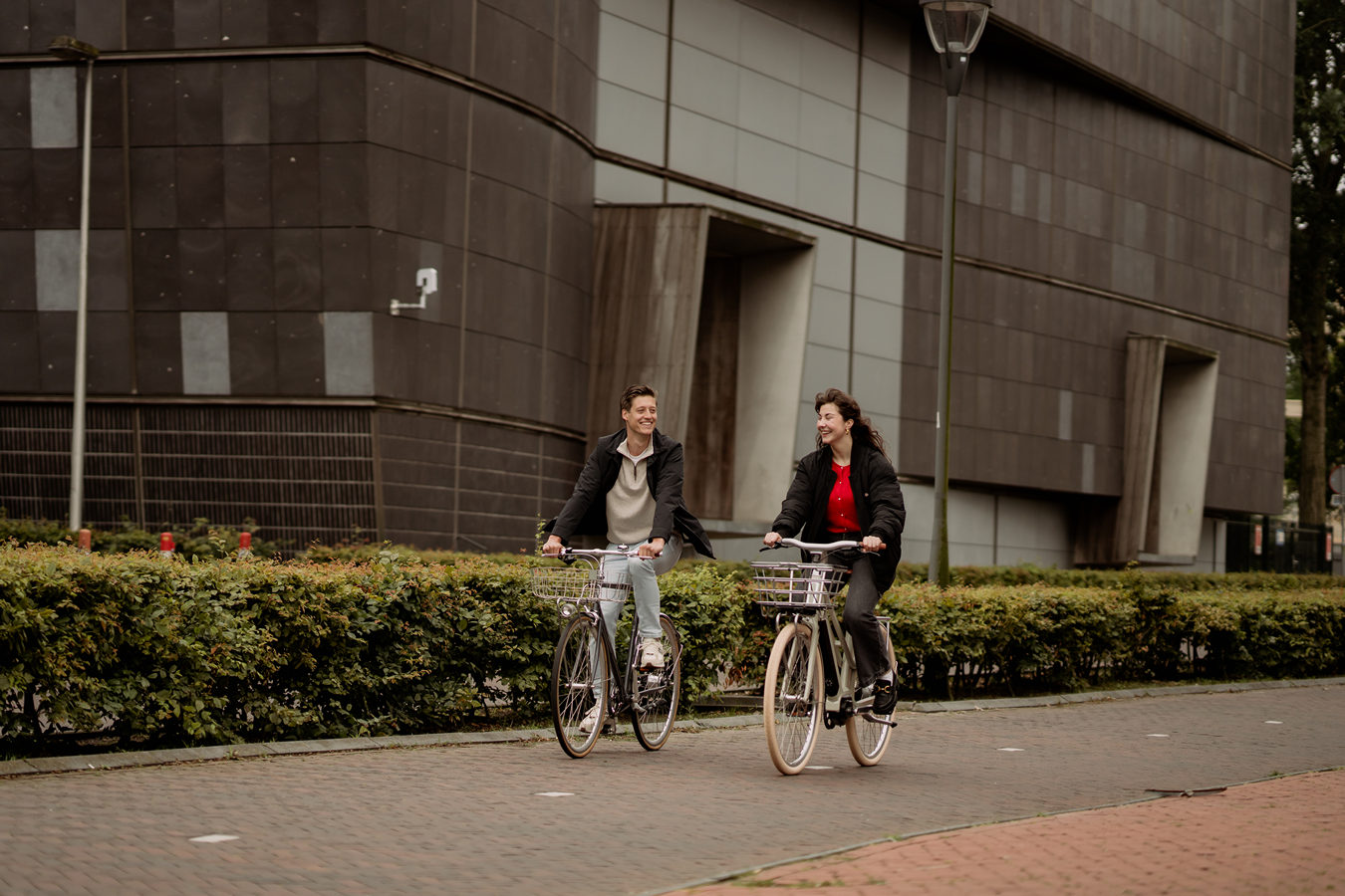 Slechts 1 op de 4 werknemers pakt fiets naar het werk binnen straal van 15 kilometer