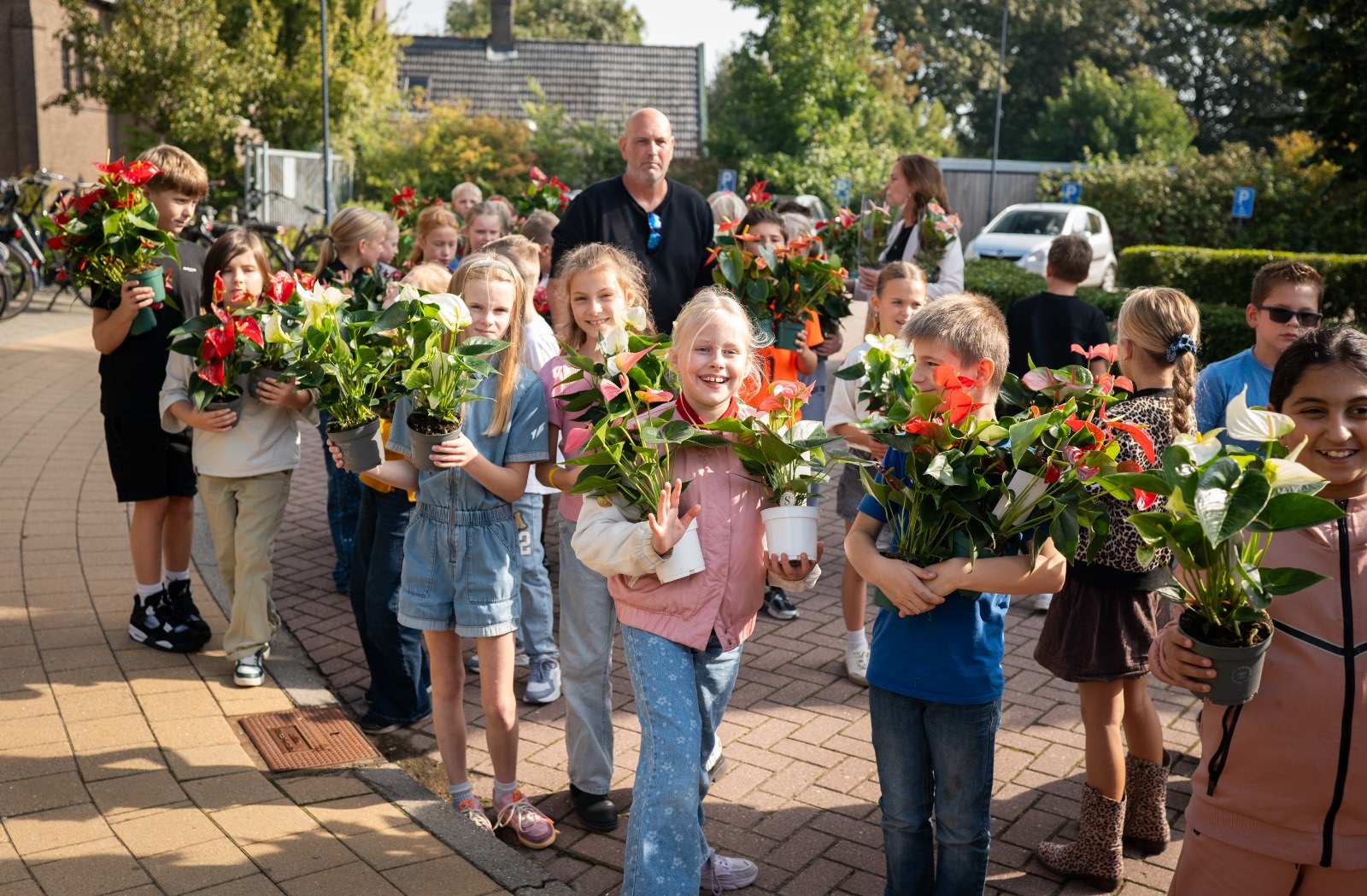 5.000 bloemharten voor vrijwilligers en medewerkers in de zorg op Wereld Hartdag